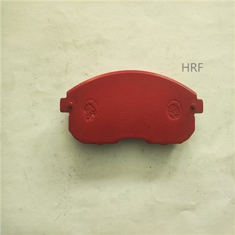 Bremsbeläge mit roter Schutzbeschichtung